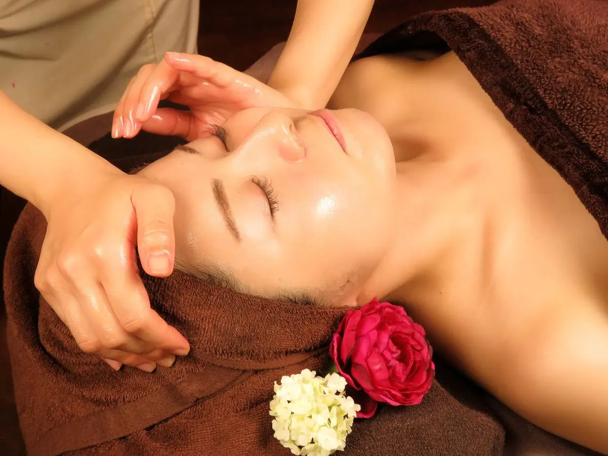 Total Beauty Salon Cattleya 【カトレア】/ バスト リンパマッサージ フェイシャル / 中目黒
