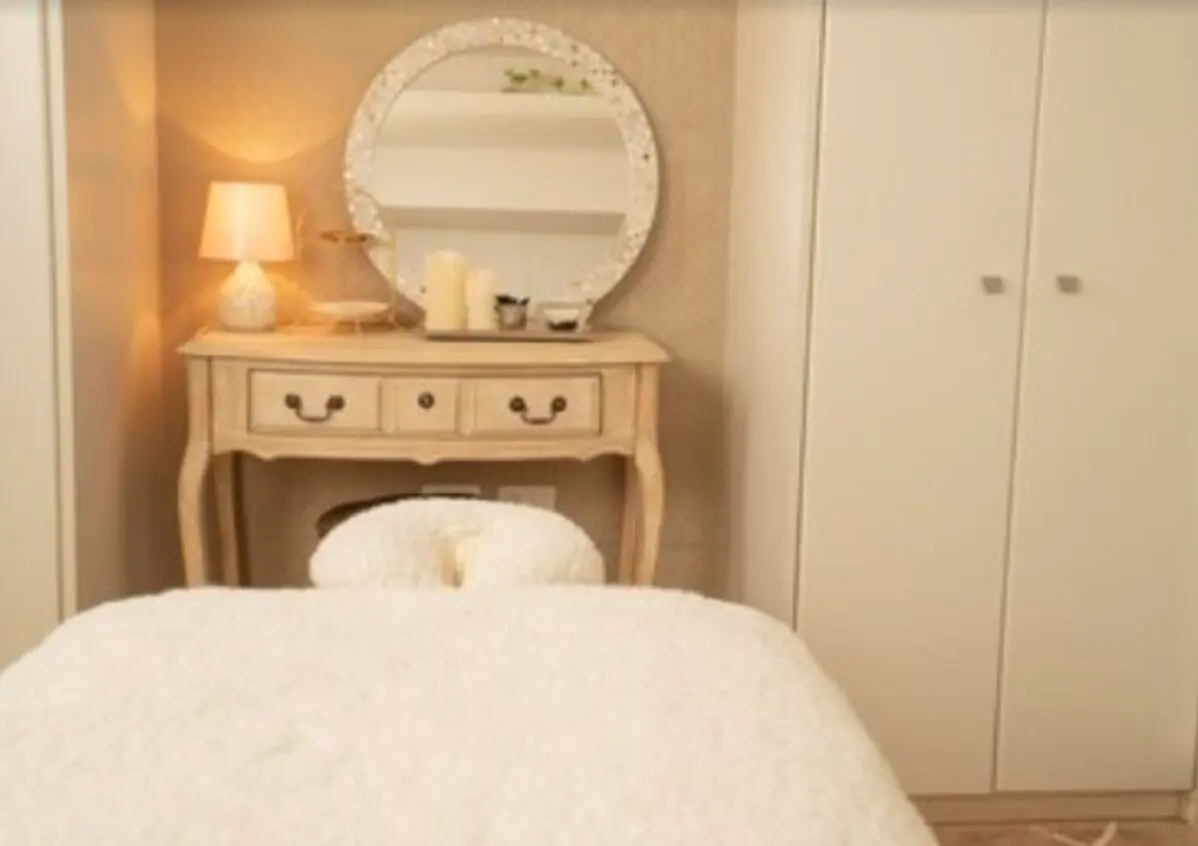 Private salon 凛【プライベートサロン リン】/ リンパマッサージ,骨格矯正 / 浜松町