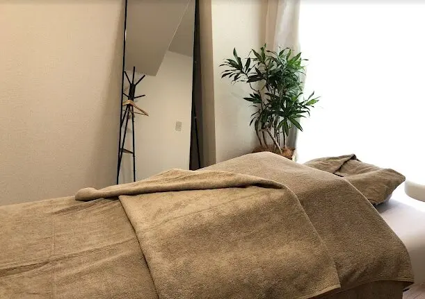鍼灸サロンComorebi【コモレビ】/ 鍼灸,美容鍼 / 上野稲荷町
