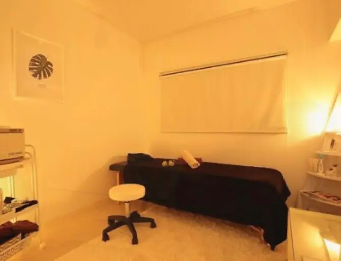 Private Salon ESPOIR【エスポワール】/ リンパドレナージュ / 前後