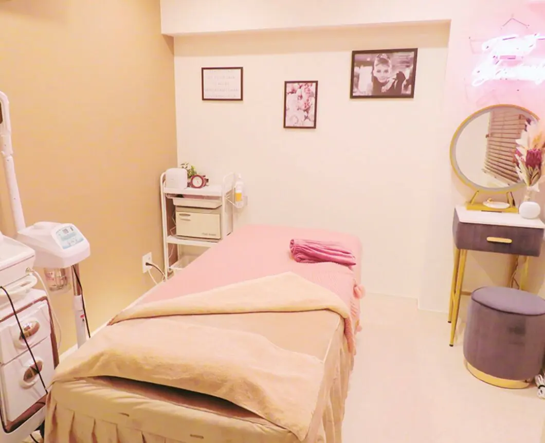 Kozy Beauty Salon【コージービューティーサロン】/ 小顔・美肌専門 / 恵比寿