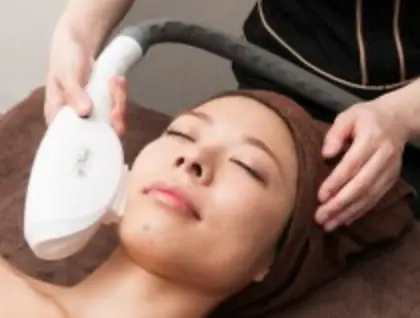 BeautySalon【プルーティア】/毛穴ケア 光フェイシャル/金町