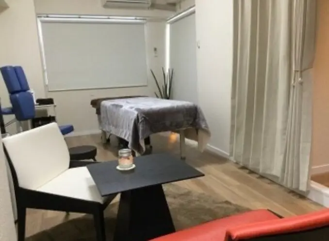 Losis【ラシス】/ 小顔&骨格矯正 / 新栄町